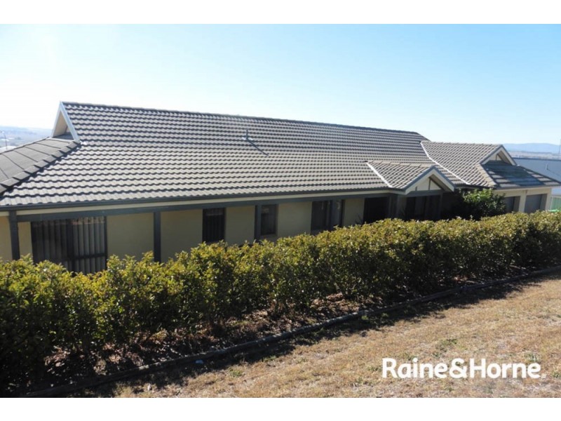 8 Hurley Cl, Windradyne NSW 2795