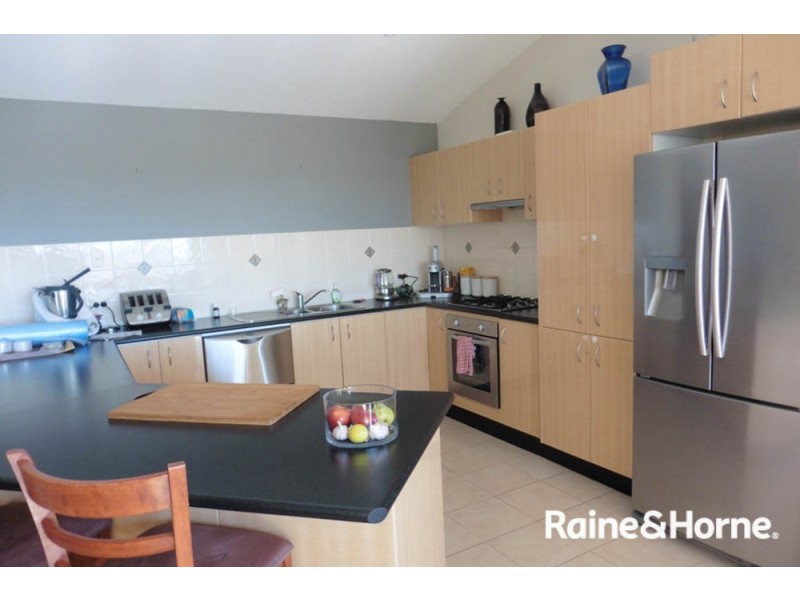 8 Hurley Cl, Windradyne NSW 2795