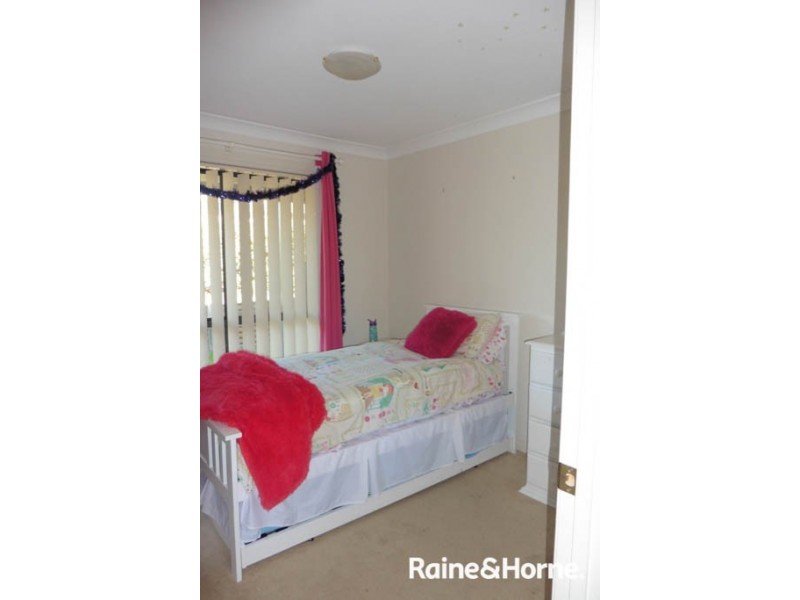 8 Hurley Cl, Windradyne NSW 2795