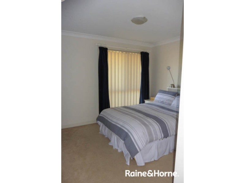8 Hurley Cl, Windradyne NSW 2795