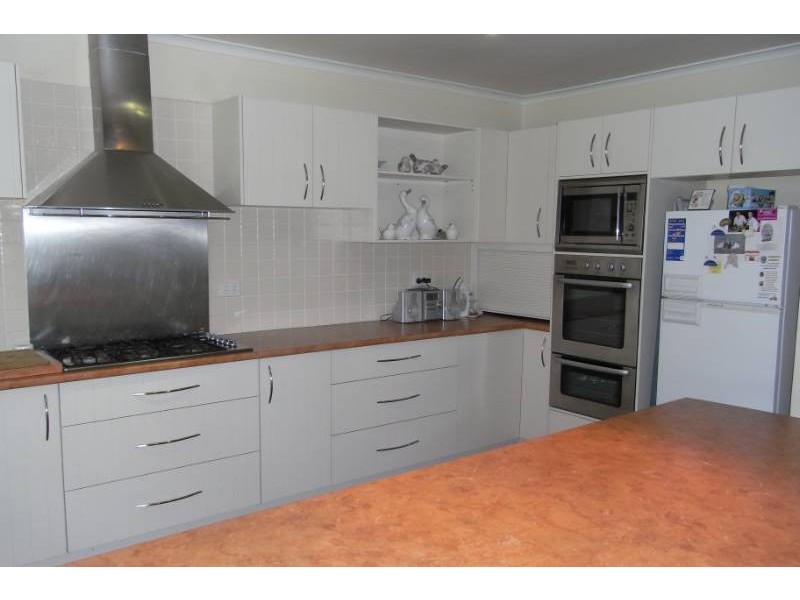 4 Wingeretta Close, Bathurst NSW 2795