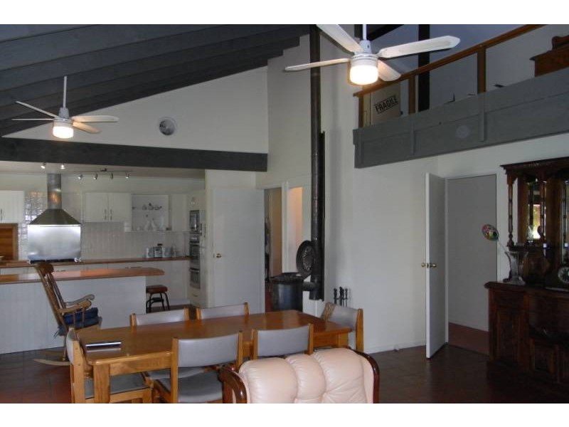 4 Wingeretta Close, Bathurst NSW 2795