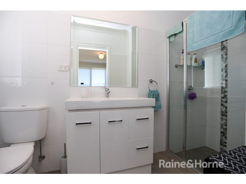 7 Billabong Close, Kelso NSW 2795