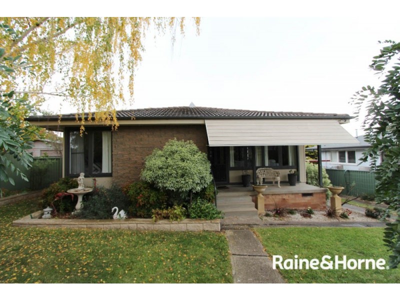 80 College Road, Bathurst NSW 2795