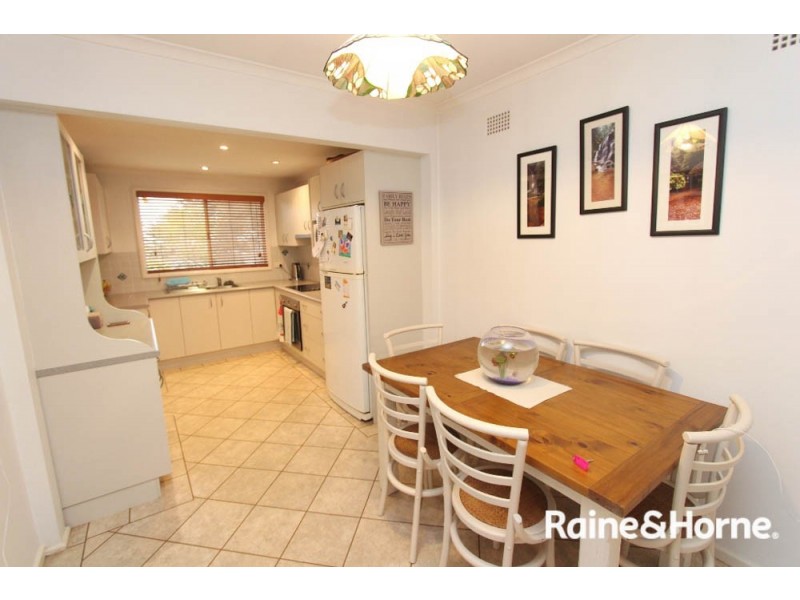 80 College Road, Bathurst NSW 2795