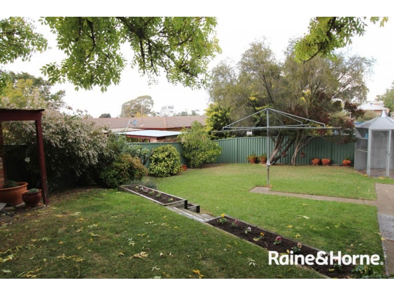80 College Road, Bathurst NSW 2795