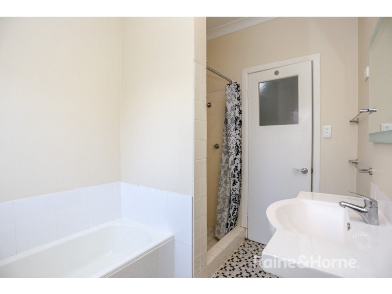 9 Lewins Street, South Bathurst NSW 2795