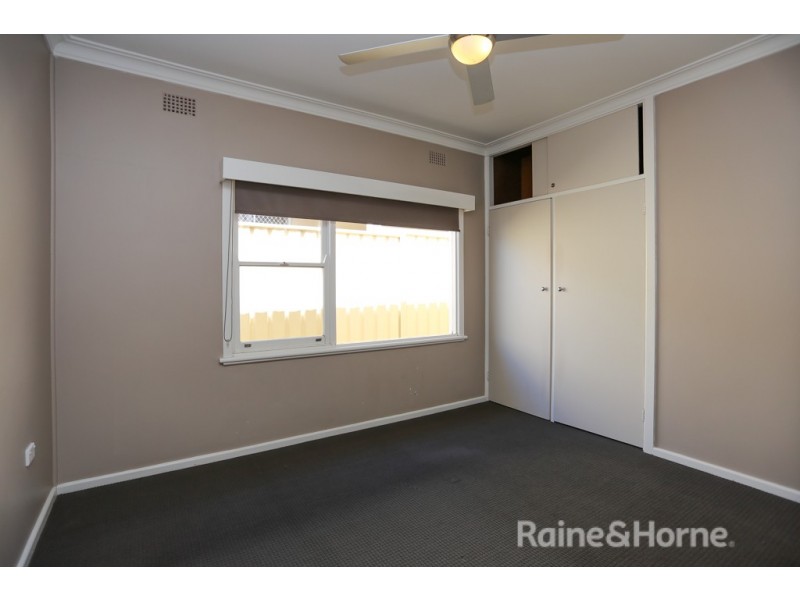 9 Lewins Street, South Bathurst NSW 2795