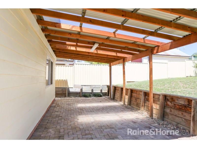 9 Lewins Street, South Bathurst NSW 2795