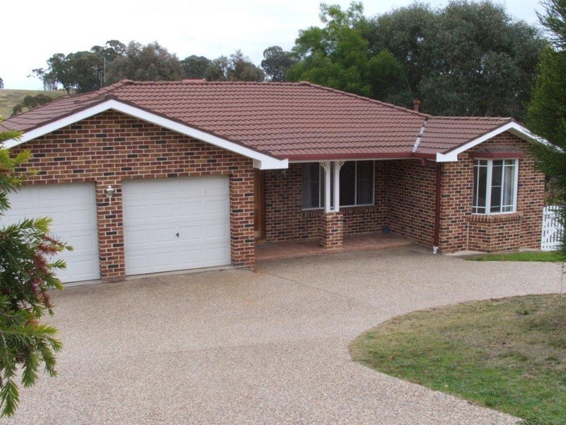 19 Kurumben Pl, Bathurst NSW 2795