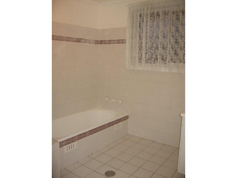 19 Kurumben Pl, Bathurst NSW 2795