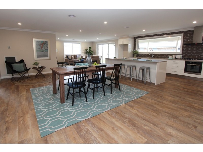 8 Coates Drive, Kelso NSW 2795