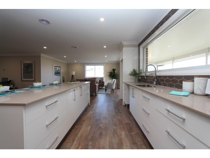 8 Coates Drive, Kelso NSW 2795