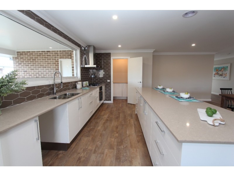 8 Coates Drive, Kelso NSW 2795