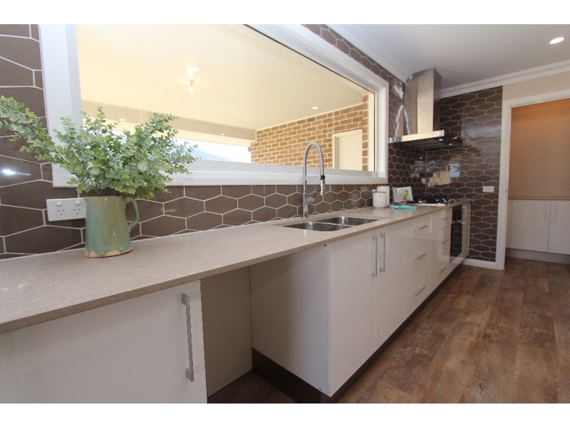 8 Coates Drive, Kelso NSW 2795