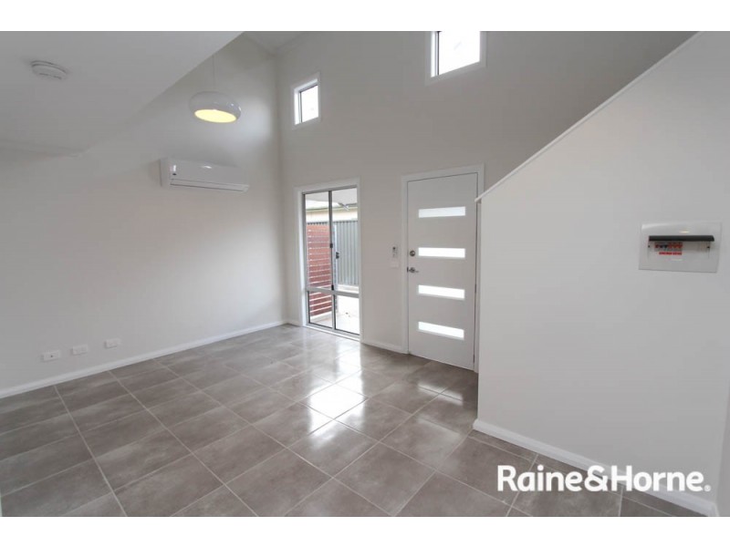 12/94 Havannah Street, Bathurst NSW 2795