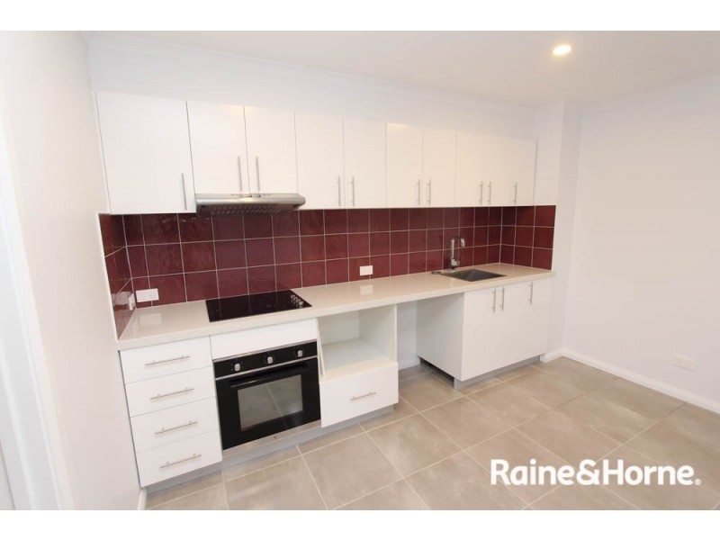 13/94 Havannah St, Bathurst NSW 2795