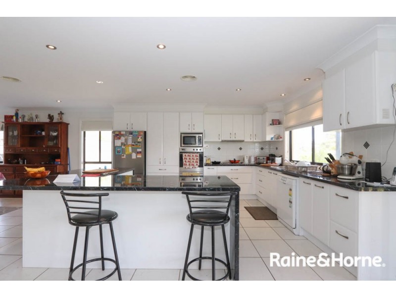 48 James Barnet Drive, Kelso NSW 2795