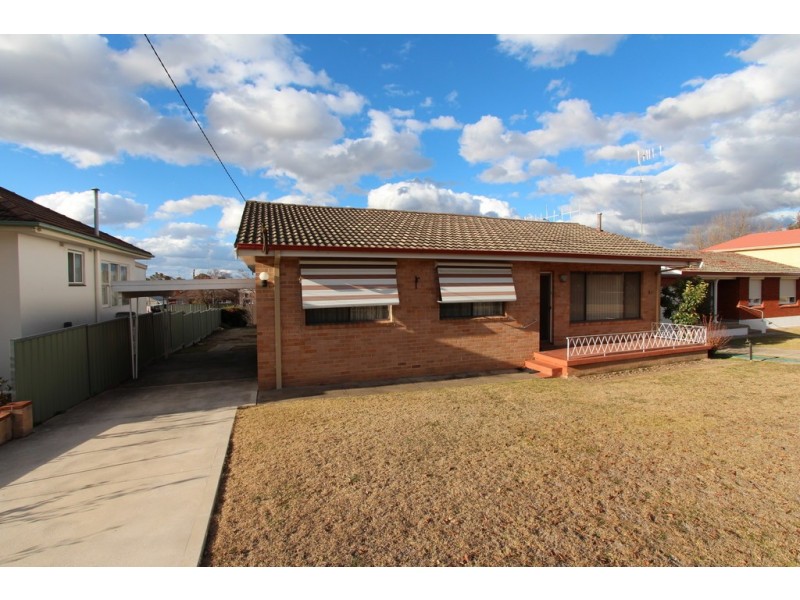 7 Loftus Street, Bathurst NSW 2795