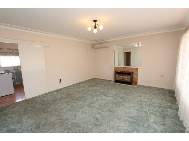 7 Loftus Street, Bathurst NSW 2795