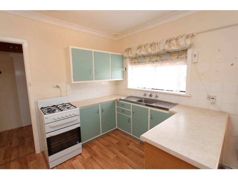 7 Loftus Street, Bathurst NSW 2795