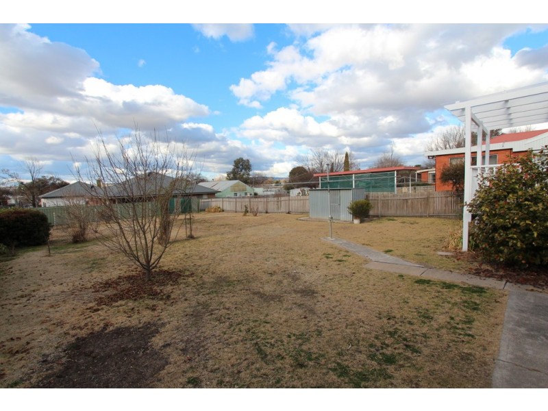 7 Loftus Street, Bathurst NSW 2795