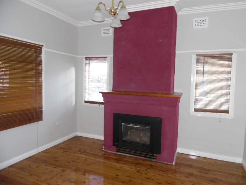 9 Torch Street, Bathurst NSW 2795