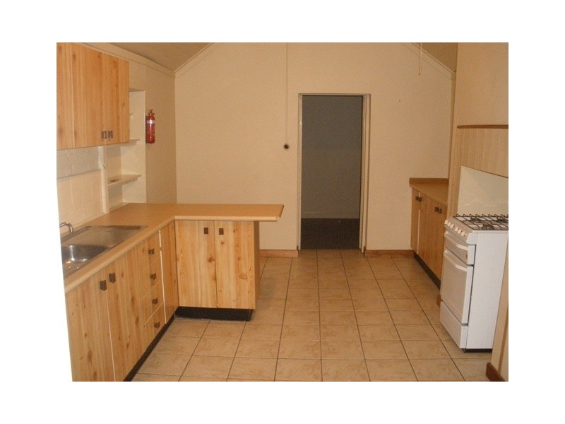 2/202 Durham St, Bathurst NSW 2795