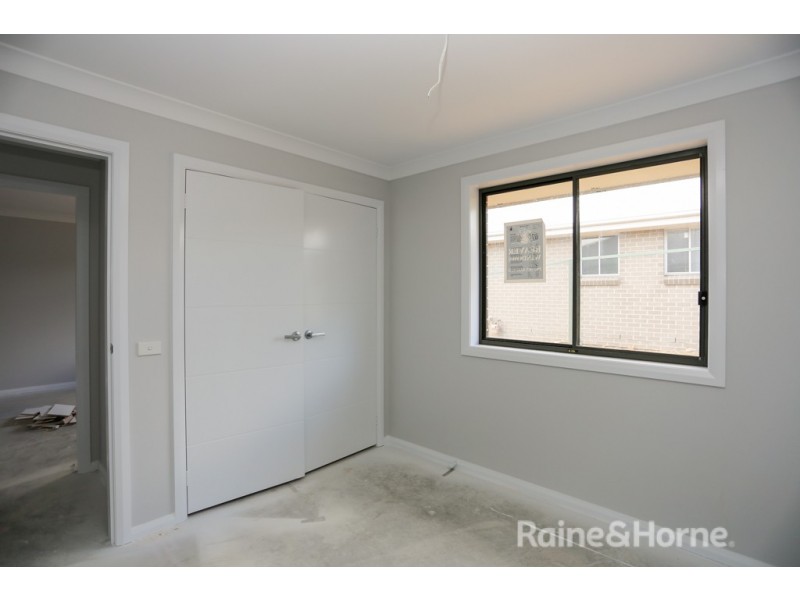 20 Governors Parade, Windradyne NSW 2795