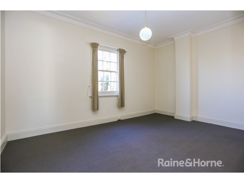 54 Seymour Street, Bathurst NSW 2795