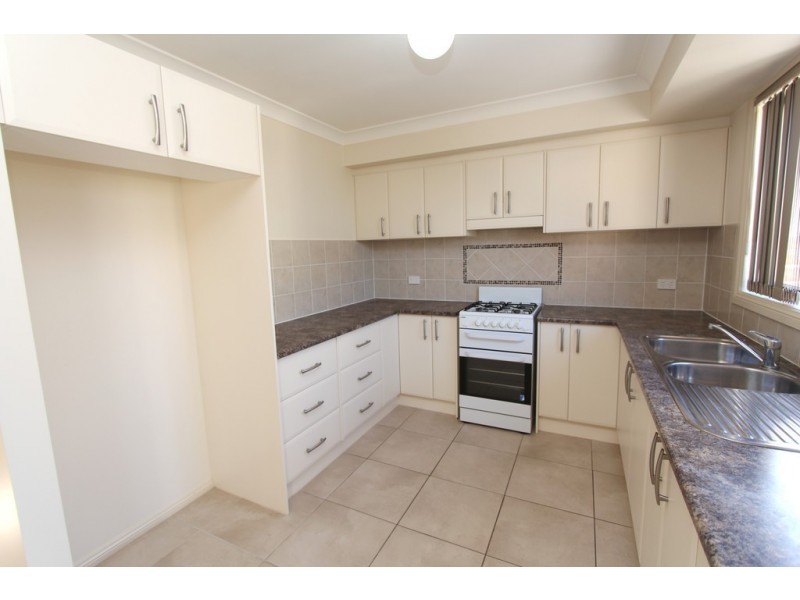 3/163a Keppel Street, Bathurst NSW 2795