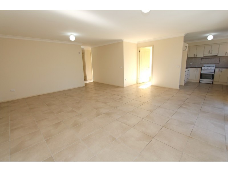 3/163a Keppel Street, Bathurst NSW 2795