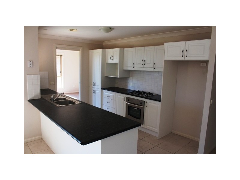 13 Federation Drive, Kelso NSW 2795