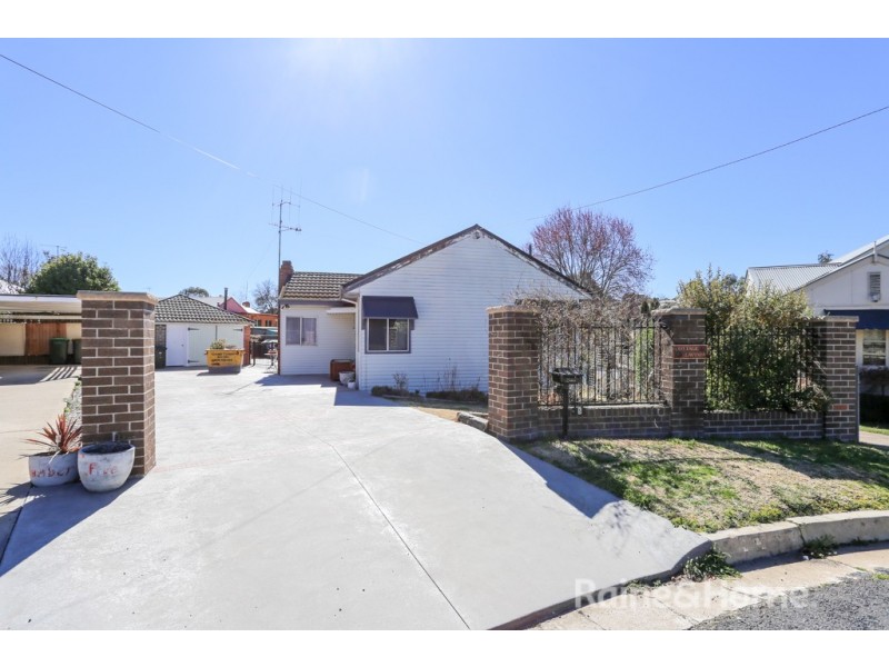 5 Hansard Place, West Bathurst NSW 2795