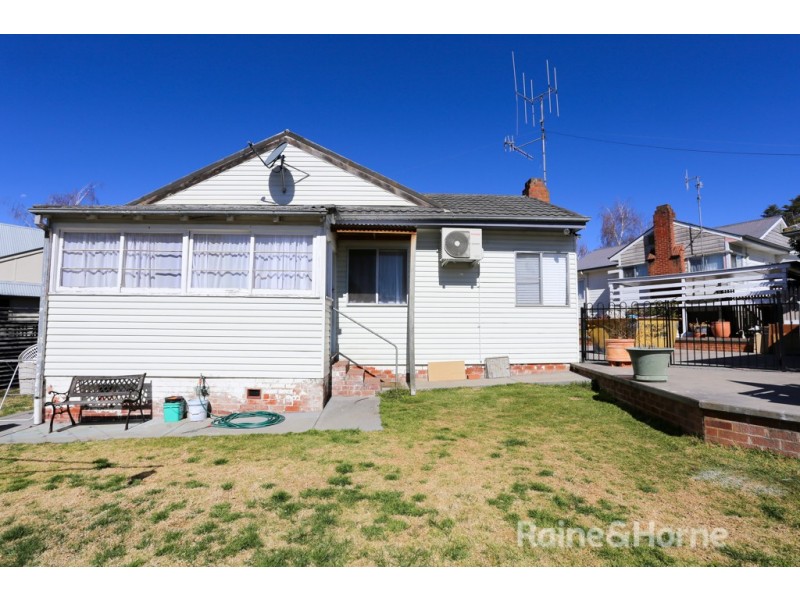 5 Hansard Place, West Bathurst NSW 2795
