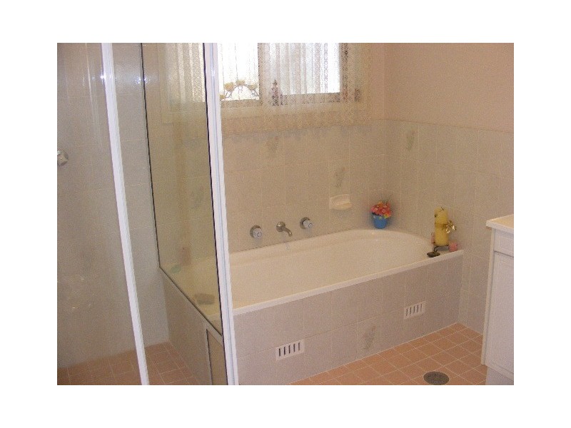 16 DARCY, Bathurst NSW 2795