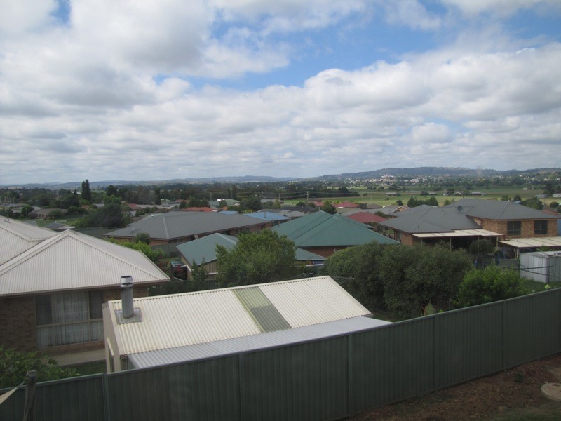 51 Halfpenny Drive, Bathurst NSW 2795