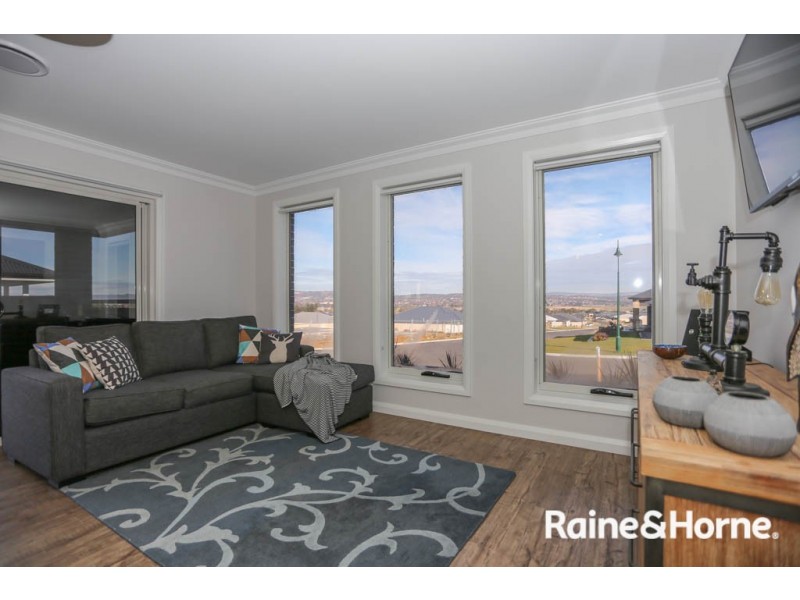 10 McGillan Drive, Kelso NSW 2795
