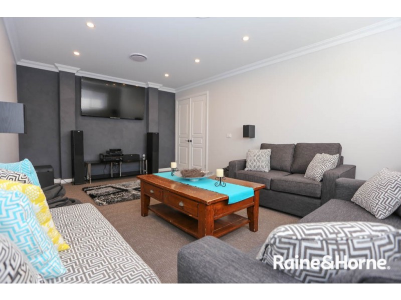 10 McGillan Drive, Kelso NSW 2795
