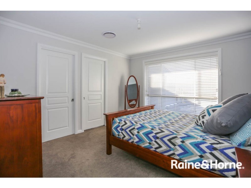 10 McGillan Drive, Kelso NSW 2795