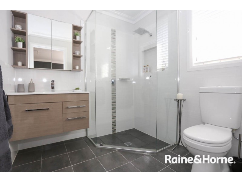 10 McGillan Drive, Kelso NSW 2795