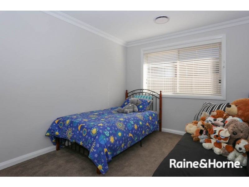10 McGillan Drive, Kelso NSW 2795