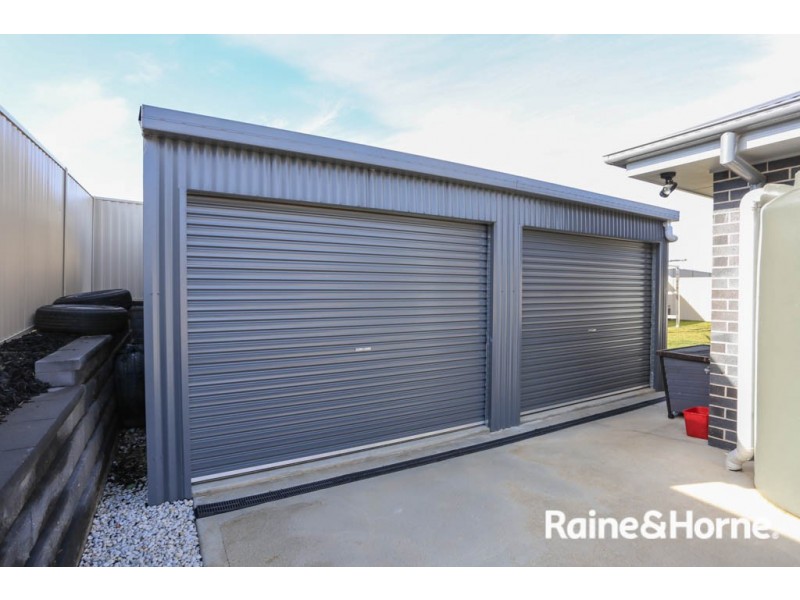 10 McGillan Drive, Kelso NSW 2795