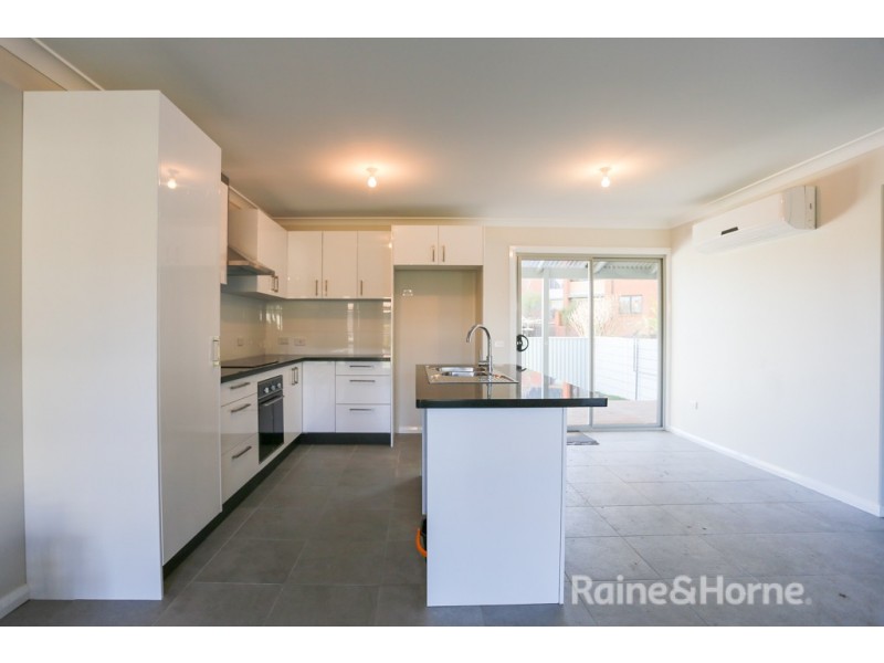 10 Rivett Place, Kelso NSW 2795