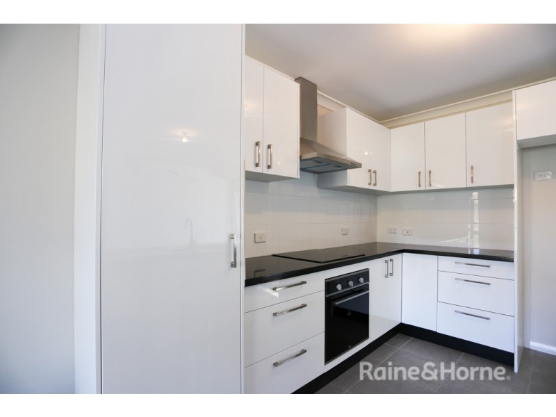10 Rivett Place, Kelso NSW 2795