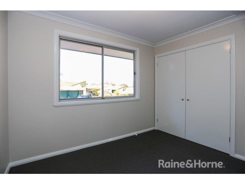 10 Rivett Place, Kelso NSW 2795