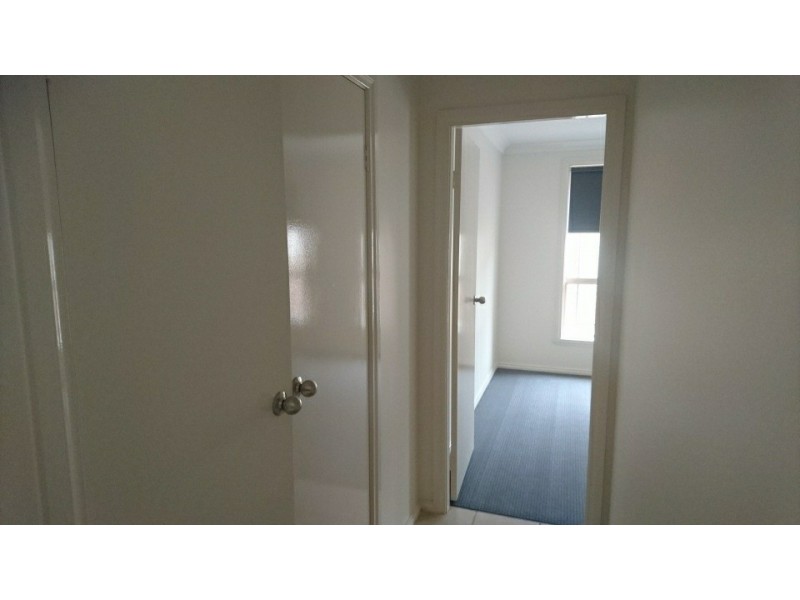 2/5 Dees Cl, Bathurst NSW 2795