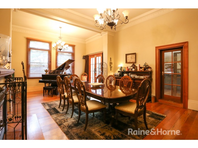 169 Havannah Street, Bathurst NSW 2795