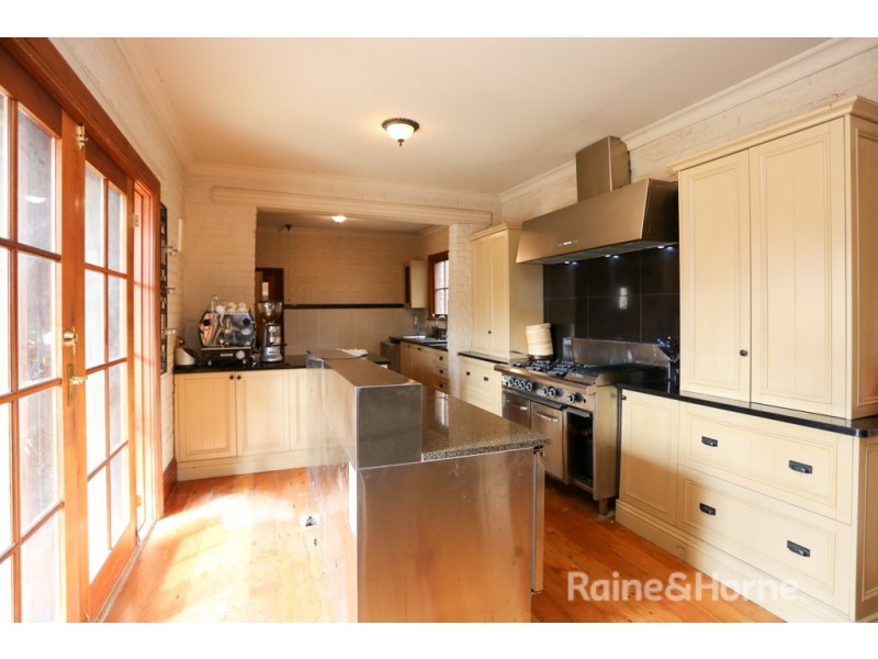169 Havannah Street, Bathurst NSW 2795