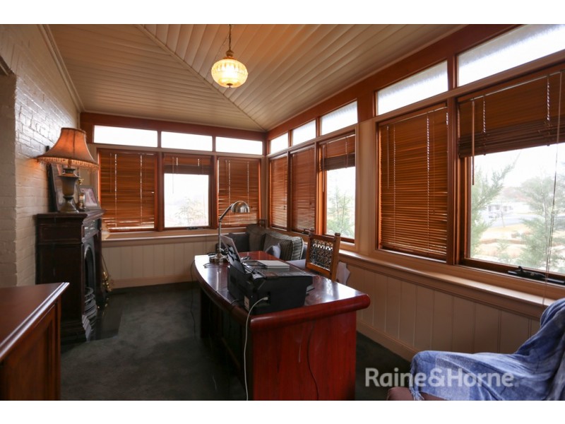 169 Havannah Street, Bathurst NSW 2795